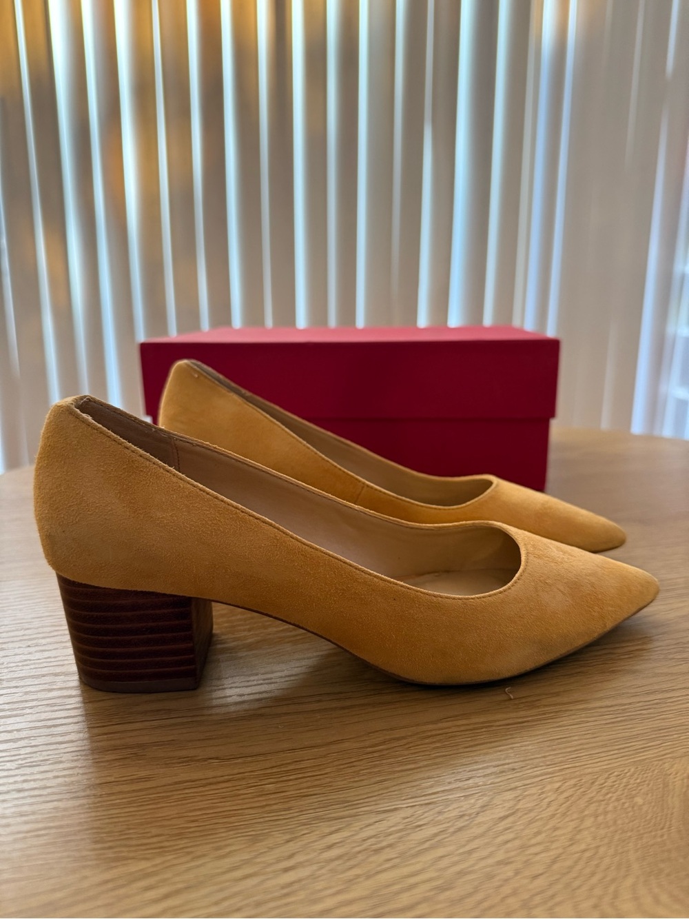 Crown Vintage yellow low suede heels